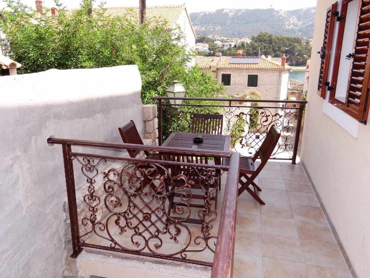 Apartment Pulic 라브 외부 사진