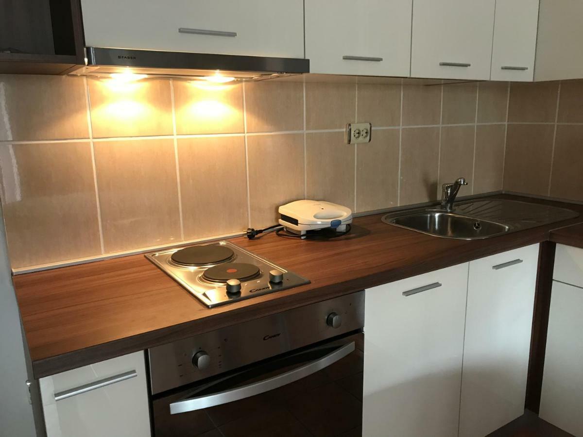 Apartment Pulic 라브 외부 사진