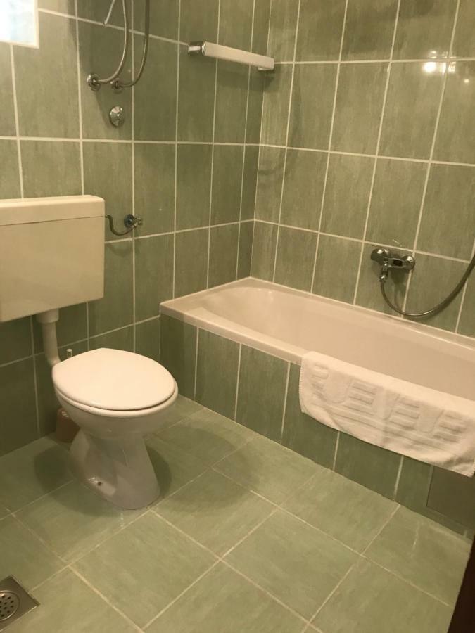 Apartment Pulic 라브 외부 사진