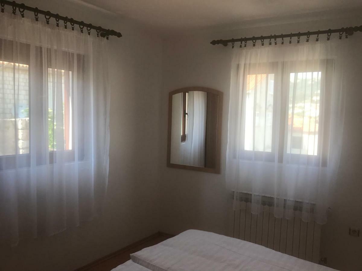 Apartment Pulic 라브 외부 사진